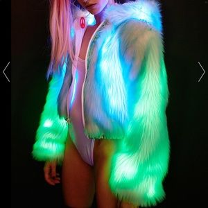LIGHT-UP AQUA TIP FUR CROP JACKET